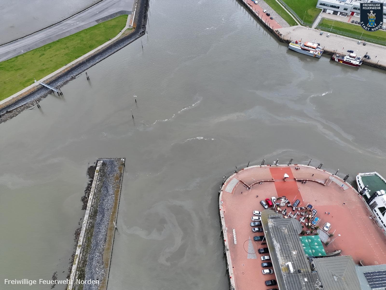 Erster Einsatz der Erkunder-Drohne: Schnelle Lageerkundung bei Ölunfall im Norddeicher Hafen